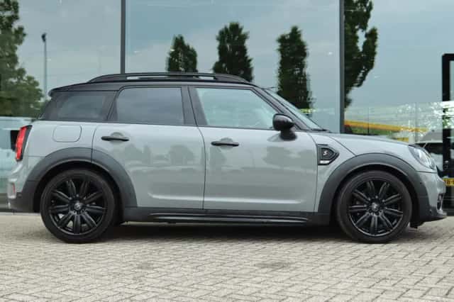 MINI Countryman (2017) thumbnail 9