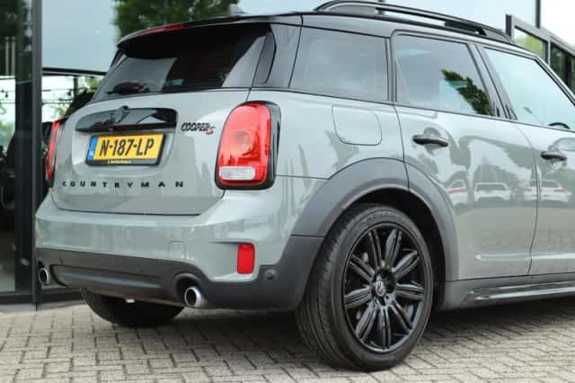 MINI Countryman (2017) thumbnail 10