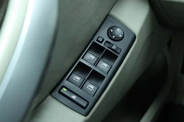 BMW X5 (2002) thumbnail 23