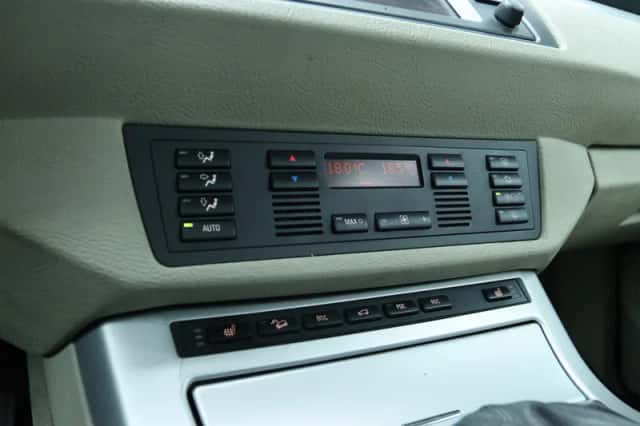BMW X5 (2002) thumbnail 24