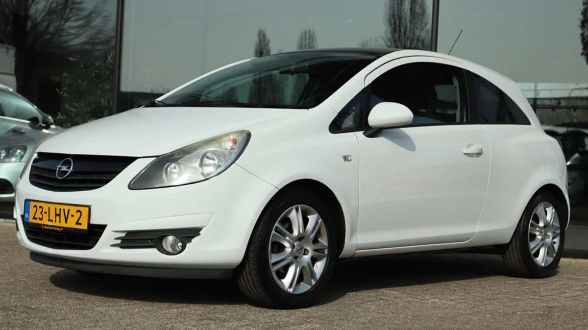 Opel Corsa (2010) — foto 1