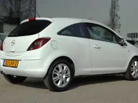 Opel Corsa (2010) thumbnail 2