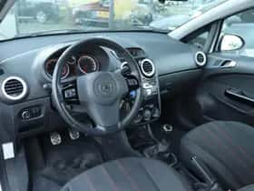 Opel Corsa (2010) thumbnail 3