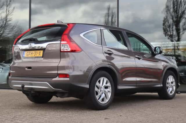 Honda CR-V (2017) thumbnail 2
