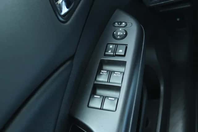 Honda CR-V (2017) thumbnail 24
