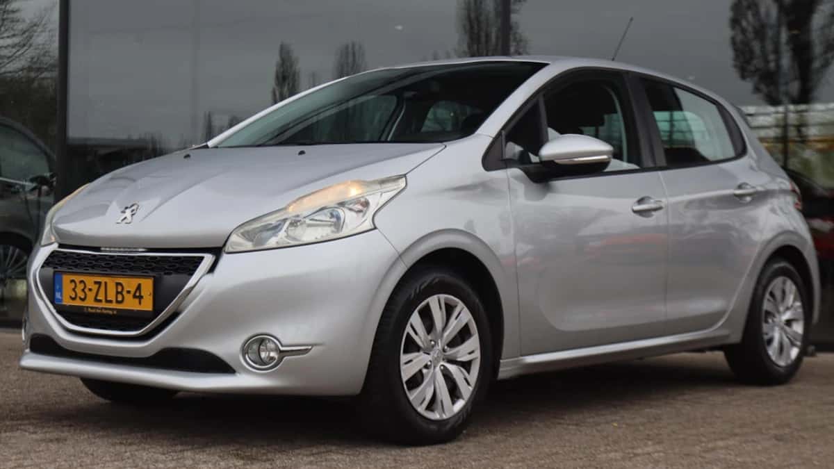 Peugeot 208 (2013) — foto 1