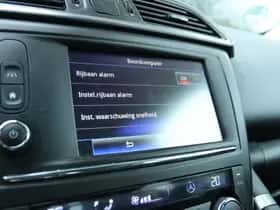 Renault Kadjar (2016) thumbnail 31