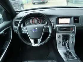 Volvo S60 (2018) thumbnail 17