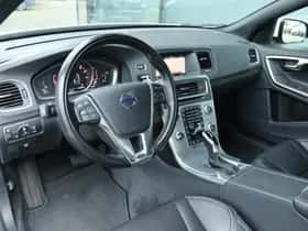 Volvo S60 (2018) thumbnail 3