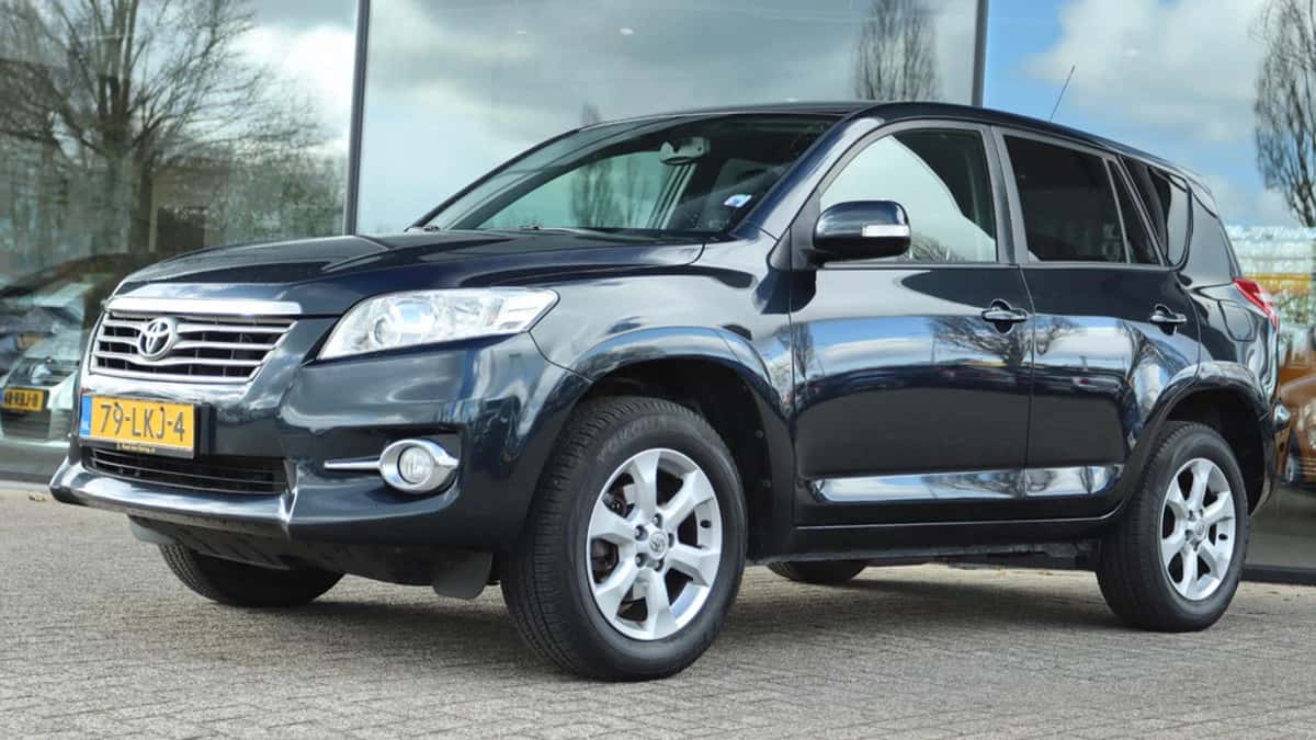 Toyota RAV4 (2010) — foto 1