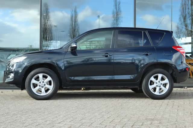 Toyota RAV4 (2010) thumbnail 11