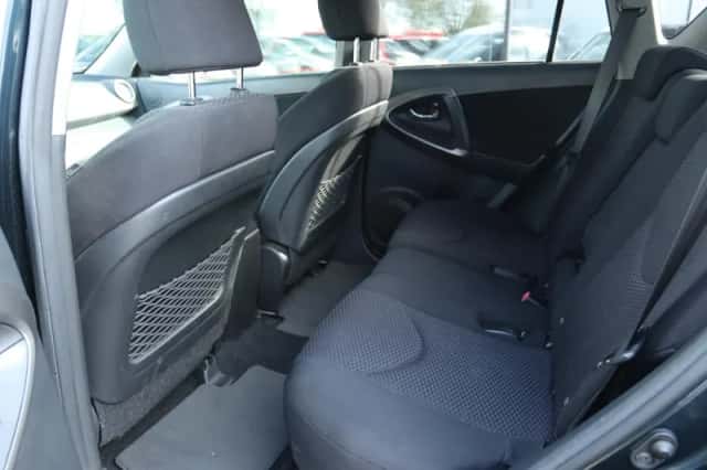 Toyota RAV4 (2010) thumbnail 13