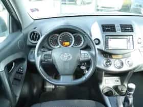 Toyota RAV4 (2010) thumbnail 15