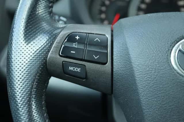 Toyota RAV4 (2010) thumbnail 17
