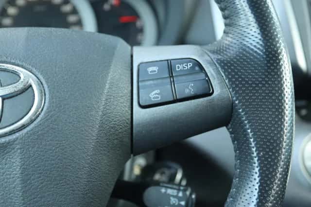 Toyota RAV4 (2010) thumbnail 18