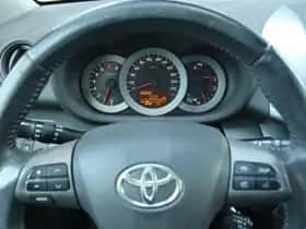 Toyota RAV4 (2010) thumbnail 19