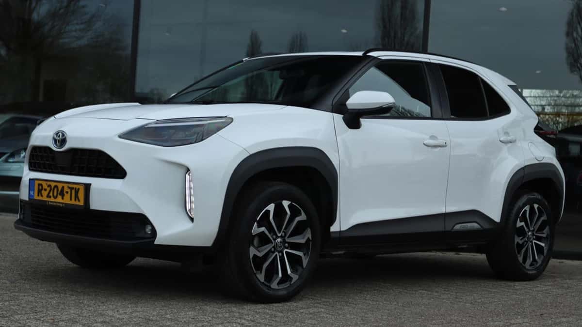 Toyota Yaris (2022) — foto 1