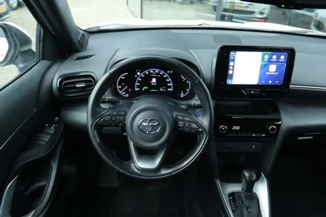 Toyota Yaris (2022) thumbnail 16