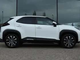 Toyota Yaris (2022) thumbnail 9