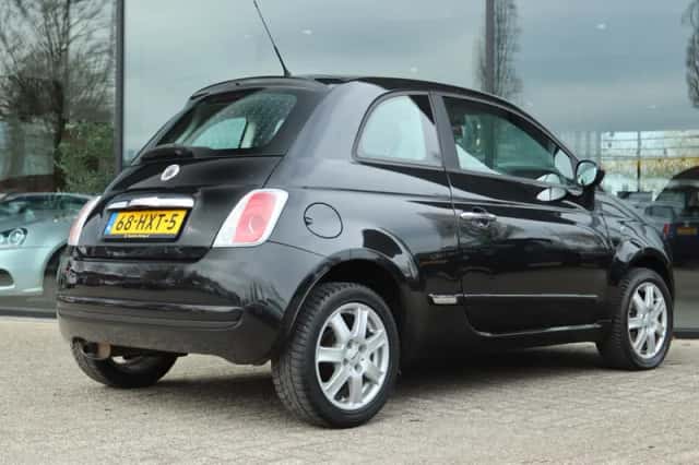 Fiat 500 (2009) thumbnail 2