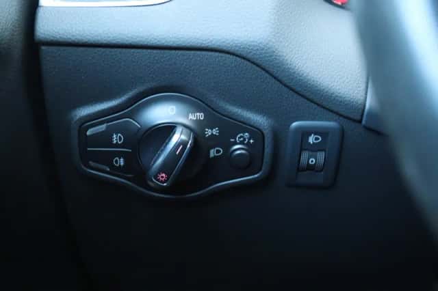Audi Q5 (2012) thumbnail 17