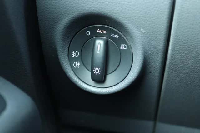 Volkswagen Amarok (2013) thumbnail 15