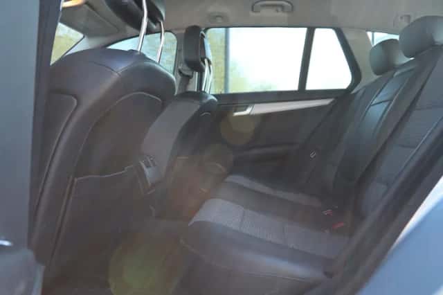 Mercedes-Benz C-Klasse (2012) thumbnail 11
