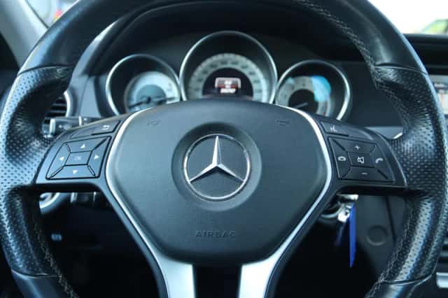 Mercedes-Benz C-Klasse (2012) thumbnail 12