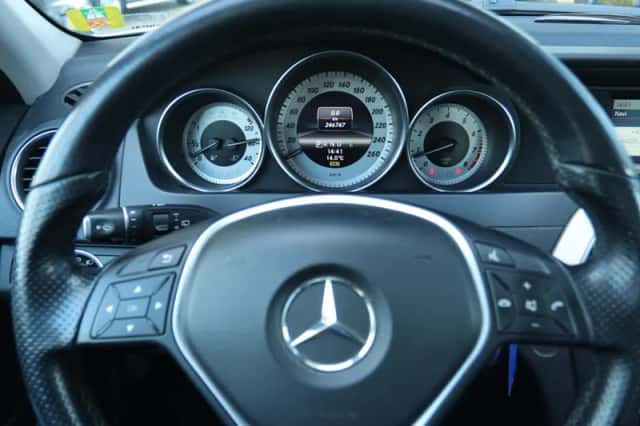 Mercedes-Benz C-Klasse (2012) thumbnail 13