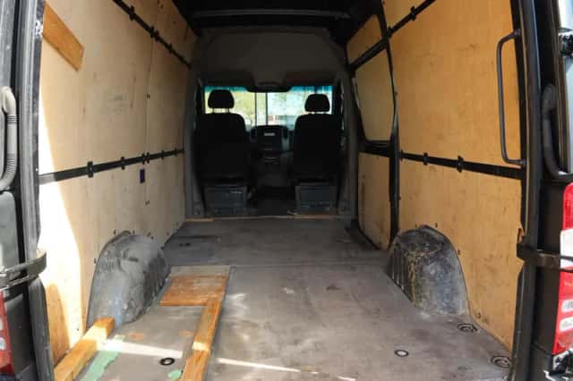 Mercedes-Benz Sprinter (2016) thumbnail 11