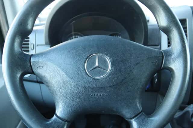 Mercedes-Benz Sprinter (2016) thumbnail 12