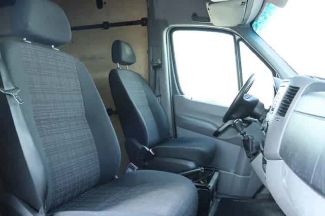 Mercedes-Benz Sprinter (2016) thumbnail 4