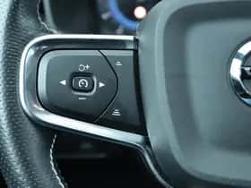 Volvo XC40 (2020) thumbnail 22