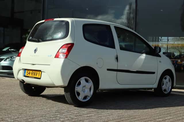 Renault Twingo (2011) thumbnail 2