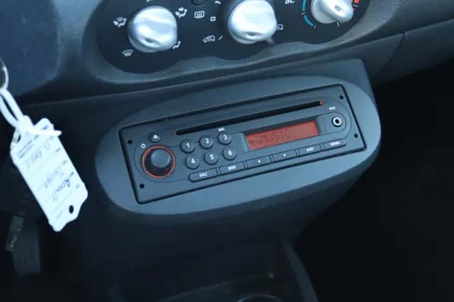 Renault Twingo (2011) thumbnail 14