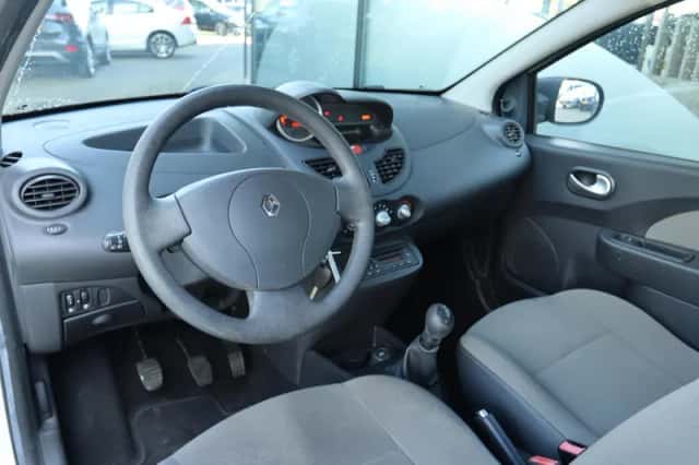Renault Twingo (2011) thumbnail 3