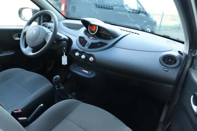 Renault Twingo (2011) thumbnail 9