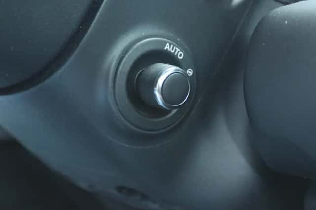 Land Rover Rover (2022) thumbnail 24