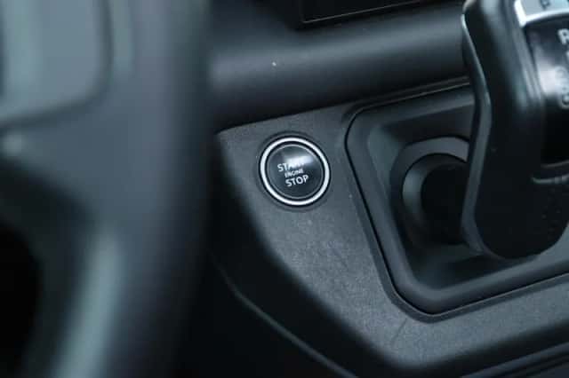 Land Rover Rover (2022) thumbnail 25