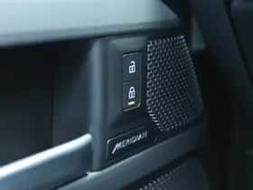 Land Rover Rover (2022) thumbnail 29