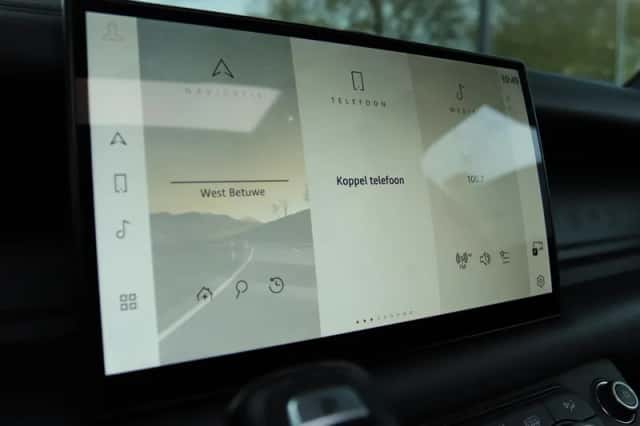 Land Rover Rover (2022) thumbnail 33