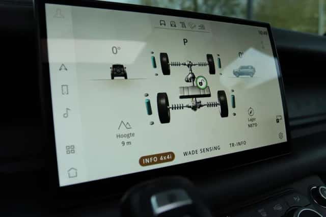 Land Rover Rover (2022) thumbnail 37