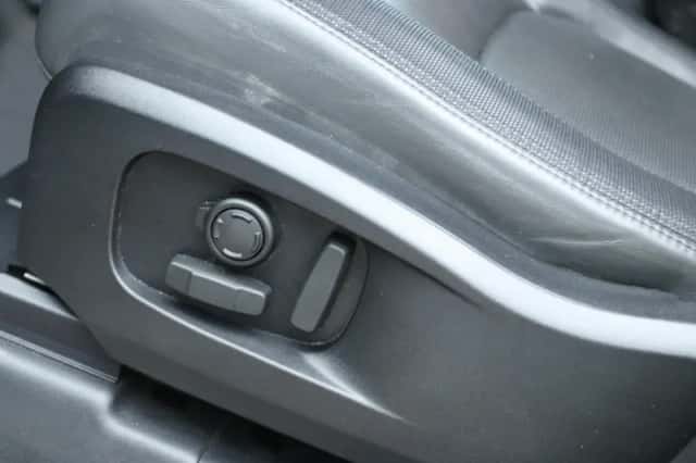 Land Rover Rover (2022) thumbnail 44