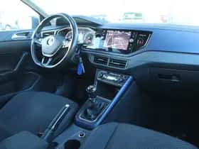 Volkswagen Polo (2021) thumbnail 4