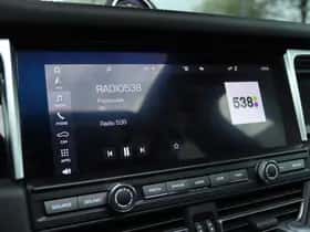 Porsche Macan (2019) thumbnail 24