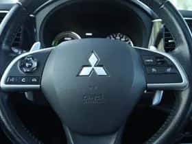 Mitsubishi Outlander thumbnail 16