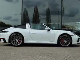 Porsche 911 (2021) thumbnail 11