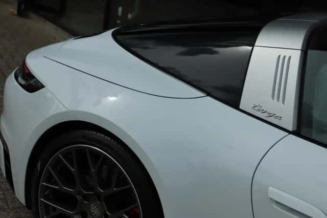 Porsche 911 (2021) thumbnail 14