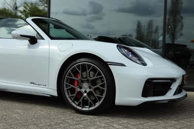 Porsche 911 (2021) thumbnail 21