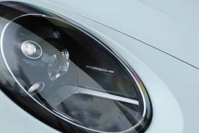 Porsche 911 (2021) thumbnail 22